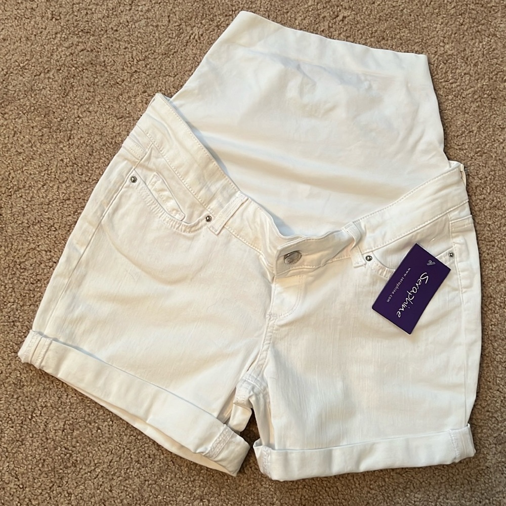 NWT Seraphine maternity white denim shorts with band